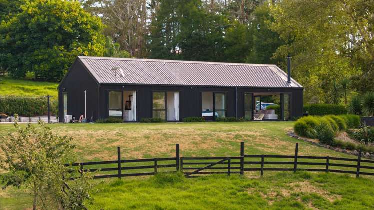 685 Inland Road Helensville_24