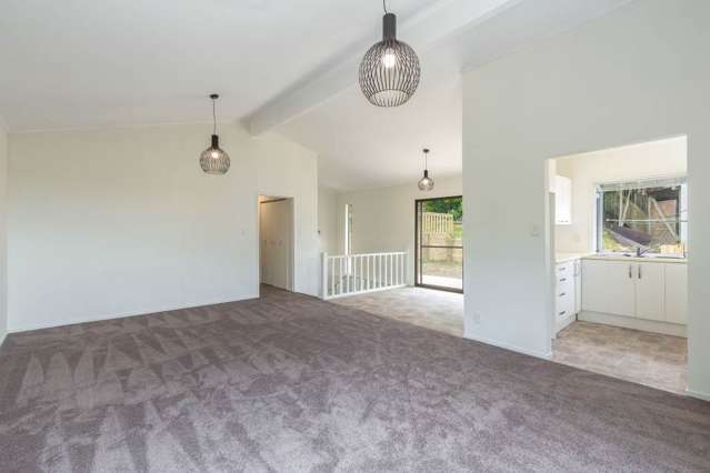 77 Ayton Drive Totara Vale_2