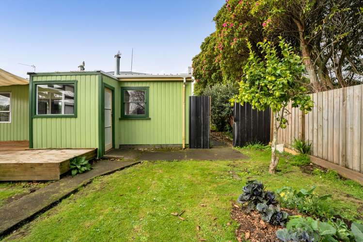 37 Collingwood Street Eltham_16