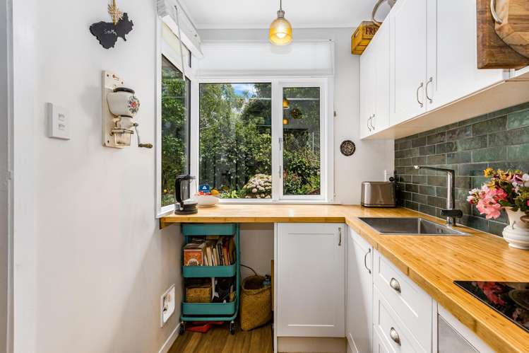 4/14 Rosehaugh Avenue Karori_10