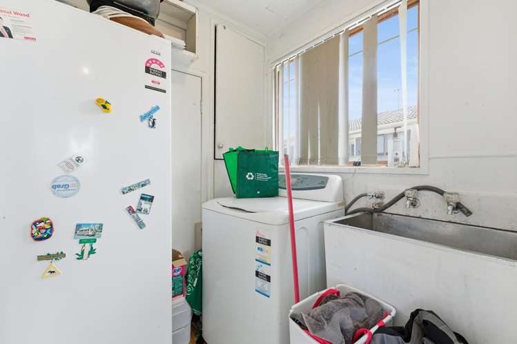 21 Sharland Avenue Manurewa_12