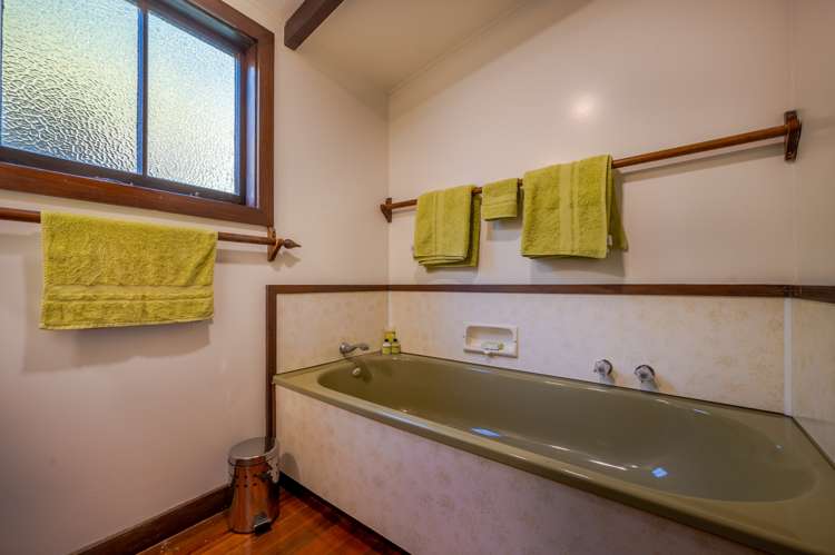 37 Penlington Place Akaroa_17