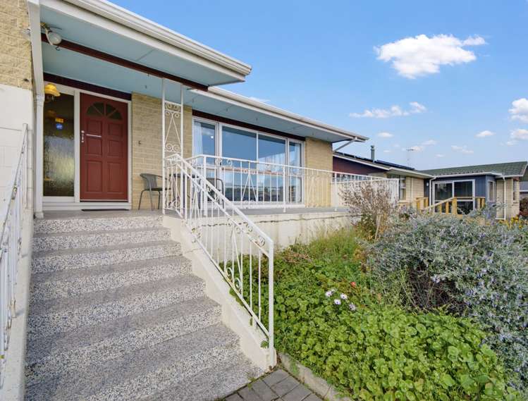 569 Thames Highway_1