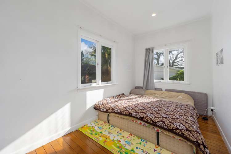 2/180 Lake Road Northcote_6