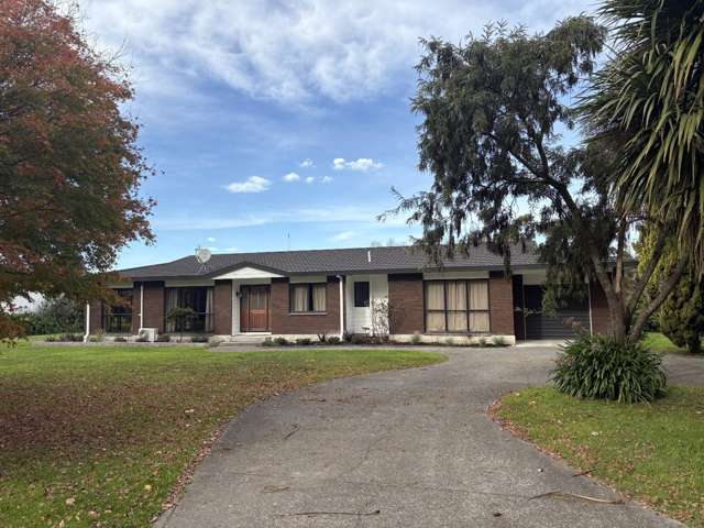 Karamu - 3 brms plus office/hobby room