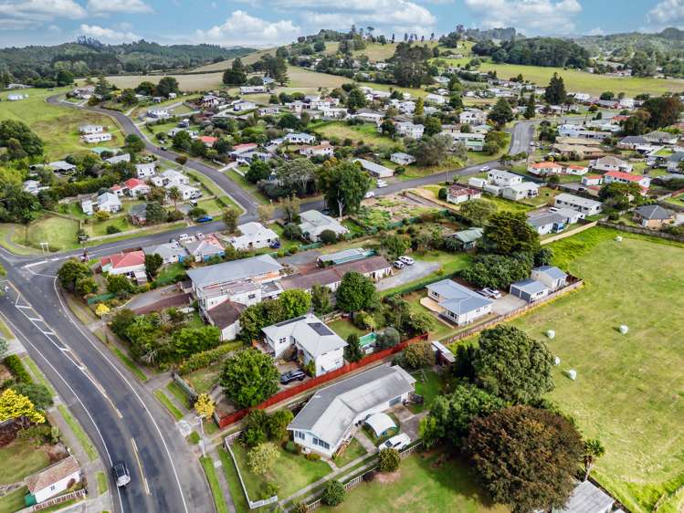 176 Broadway Kaikohe_24