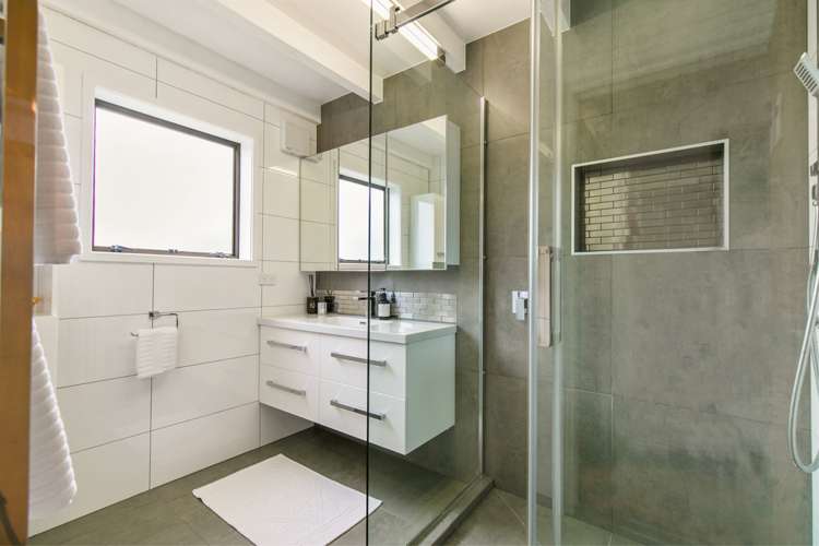 16b Lancaster Road Beach Haven_8