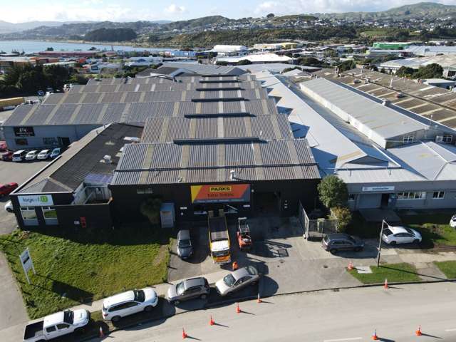 Rare warehouse in Porirua