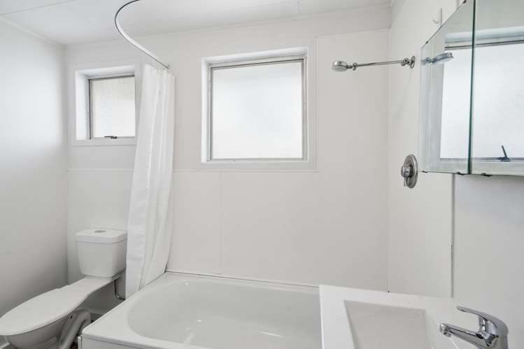 4/74 King Street Sydenham_15