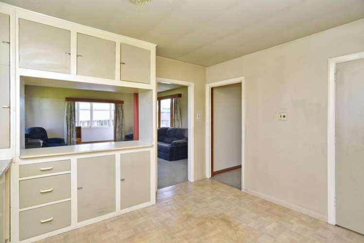 5678 West Coast Road Springfield_6