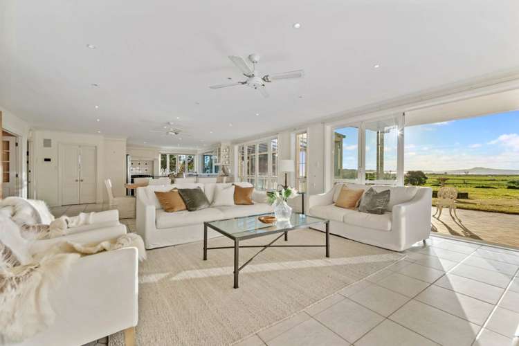 52 Porterfield Road Whitford_12