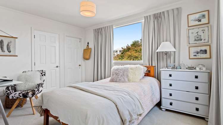 20 Sunset Street Hilltop_12