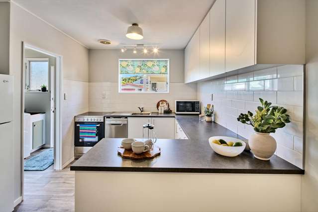 Neat As A Pin, Ready To Move In!