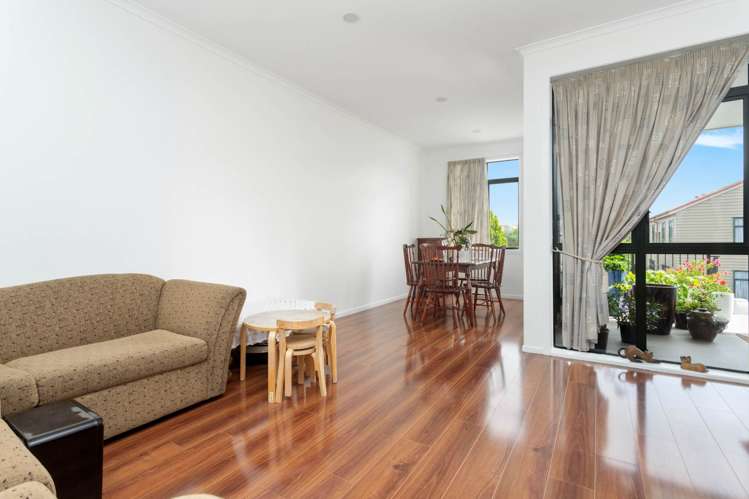 16/1 Ambrico Place New Lynn_1