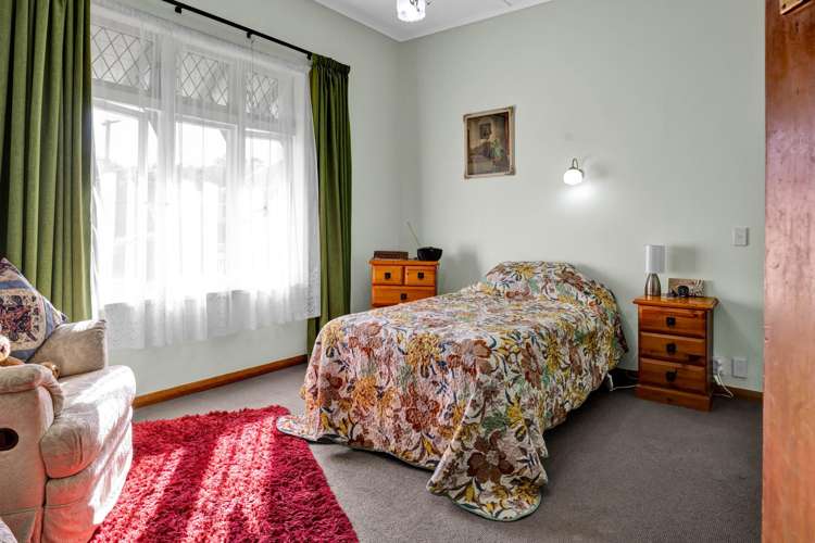 70 Collins Street Hawera_16