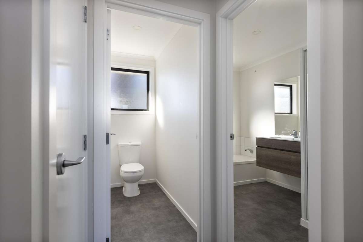 1B Meachen Crescent_1