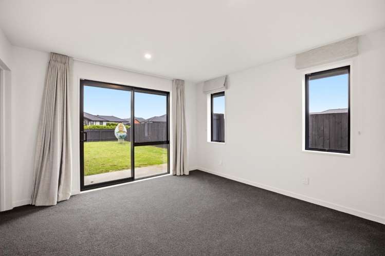 45 Suffolk Drive 11099_16