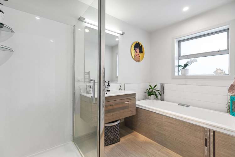 66 Falcon Drive Welcome Bay_9