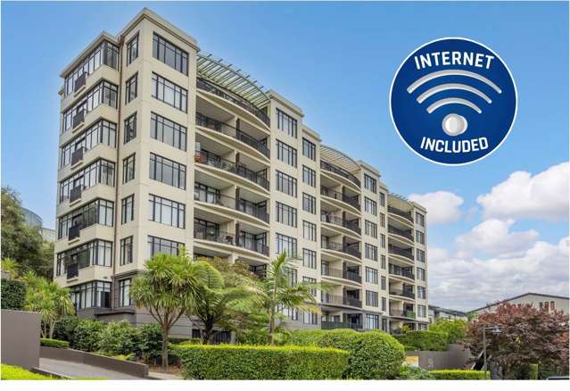 Remuera – Luxury 3-Bedroom Apartment with Pano...