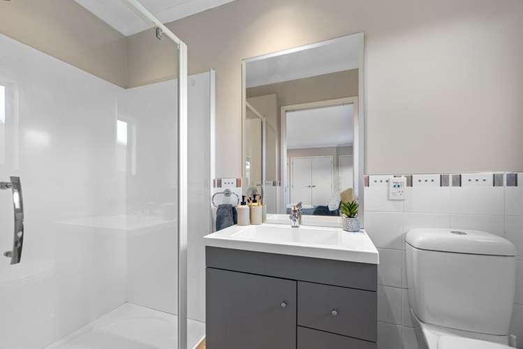 11 Hinton Place Pyes Pa_31