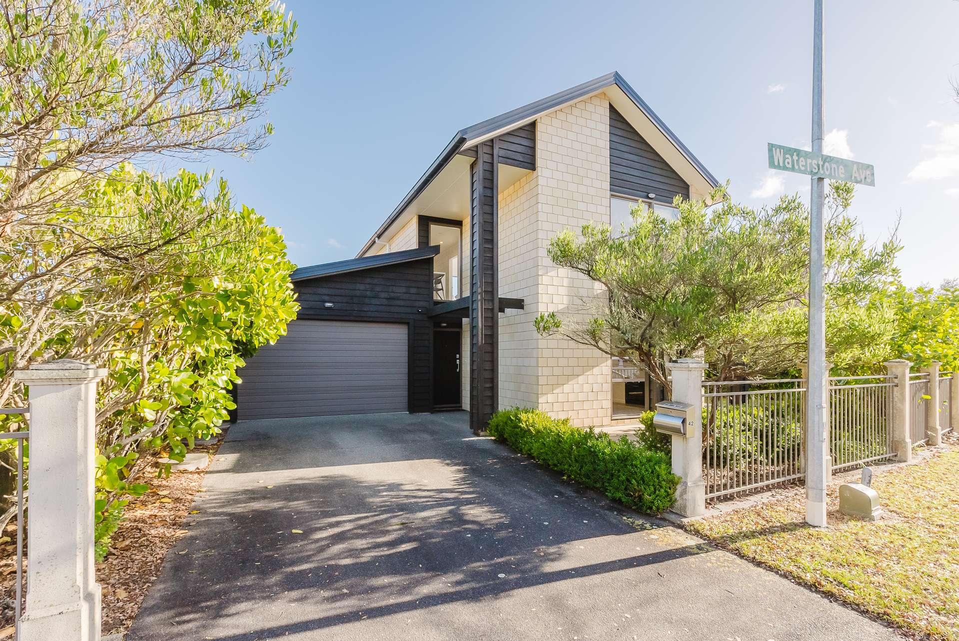 42 Waterstone Avenue Paraparaumu Kapiti Coast Houses for Sale