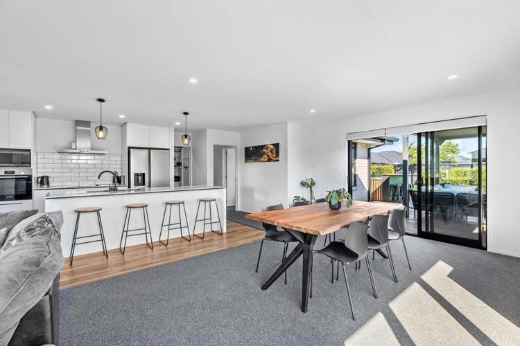74 Thornborough Drive_4