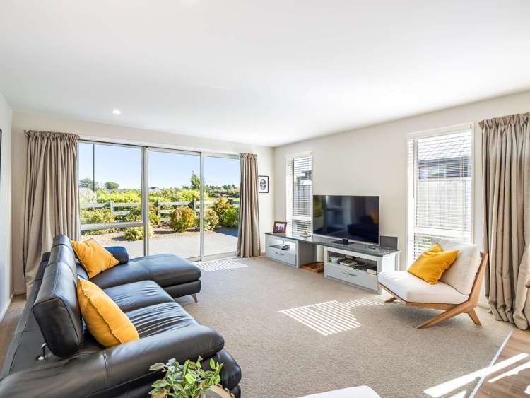 72 Sunline Avenue Lincoln_7