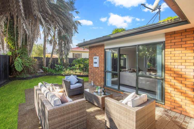 2/47 Carnoustie Drive Wattle Downs_9