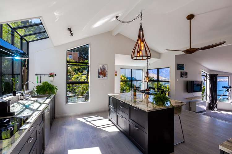 6b Scott Place Fernhill/Sunshine Bay_5