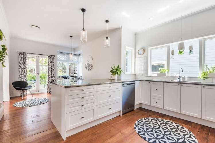 2 Arawa Avenue Devonport_9