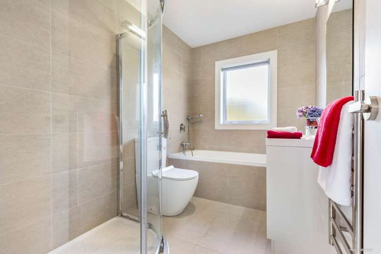 50 Blacks Road Greenhithe_13