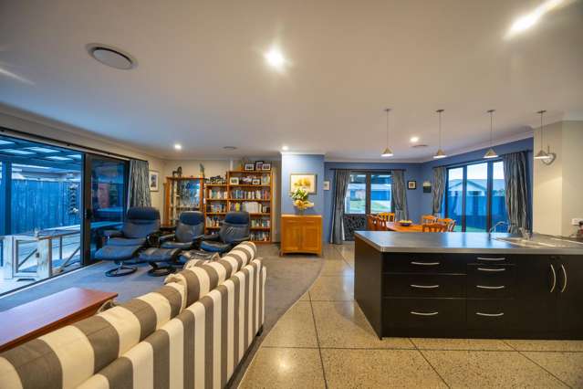 77 Meridian Grove Kelvin Grove_1