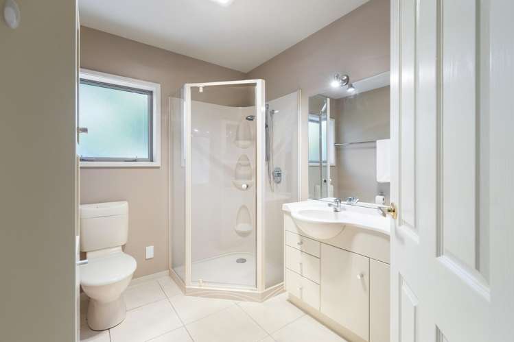 98 Polson Hill Drive Aokautere_21