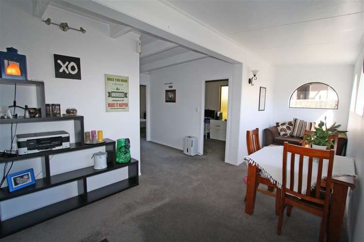 220 Parklands Avenue Bell Block_13