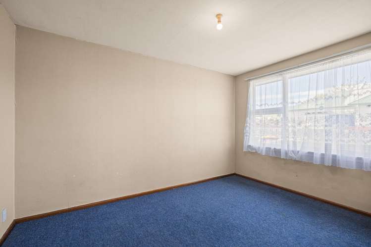 1/609 Hereford Street Linwood_4