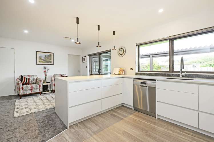 3 Kensington Drive Taradale_4