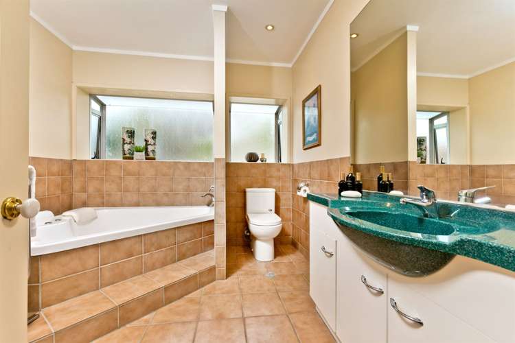 39 Cron Avenue Te Atatu South_15