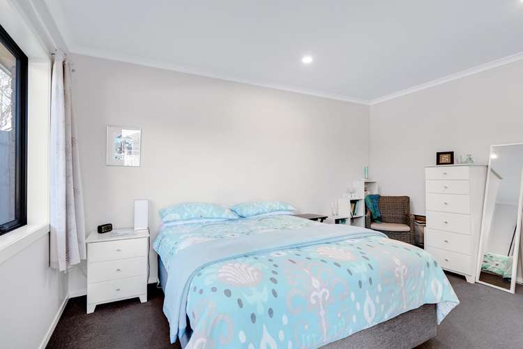 3/37 Saxbys Road Glenview_9