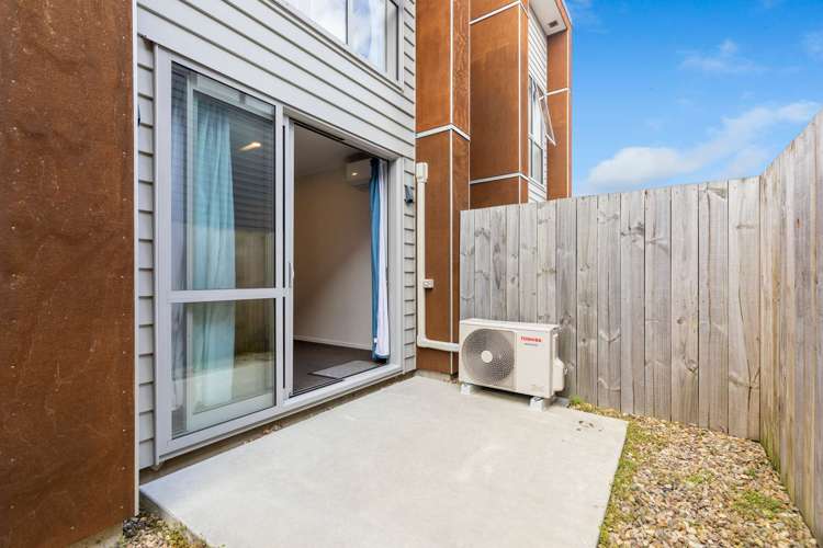 2/113 Knighton Road Hillcrest_15