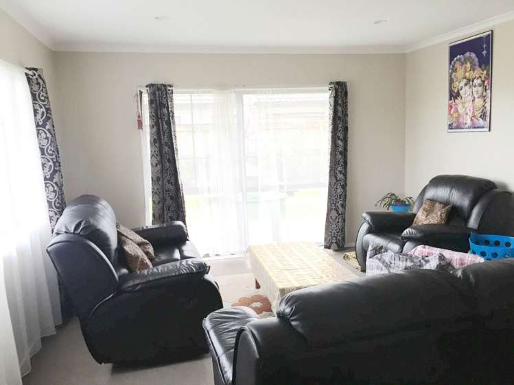 70 Lenore Road Favona_1