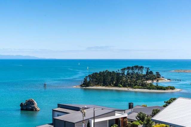 STUNNING 180-degree VIEWS