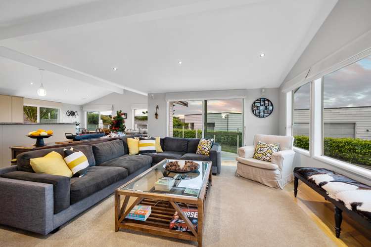 29 Blue Bell Parade Omaha_8