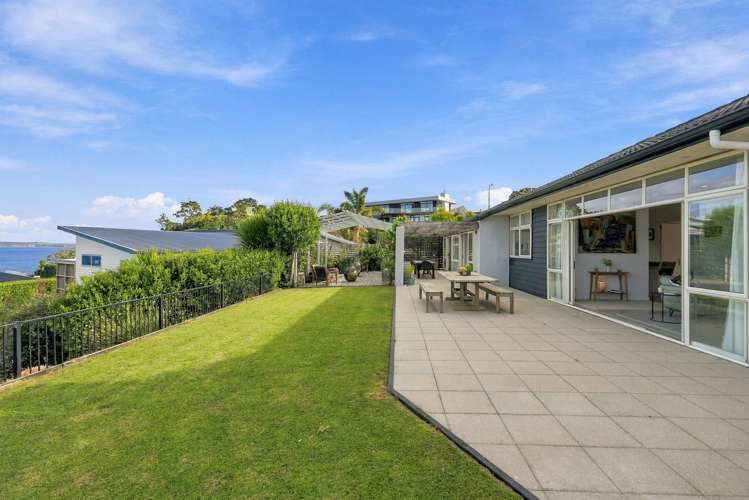 33 Lax Crescent Leigh_48