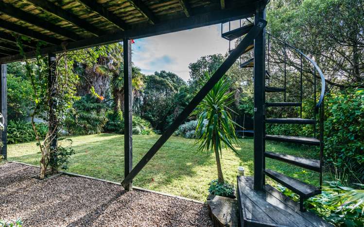 37 Alison Road Surfdale_20