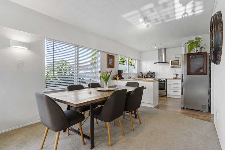 16 Barnhill Crescent Pahurehure_11