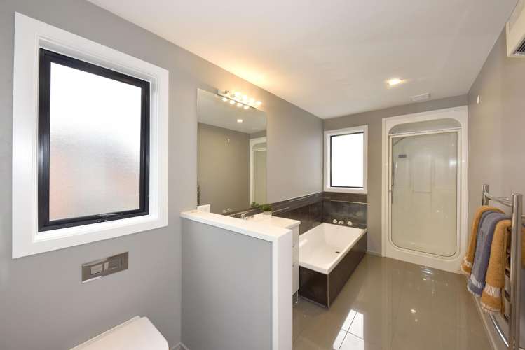 10 Haineswood Lane Upper Riccarton_14