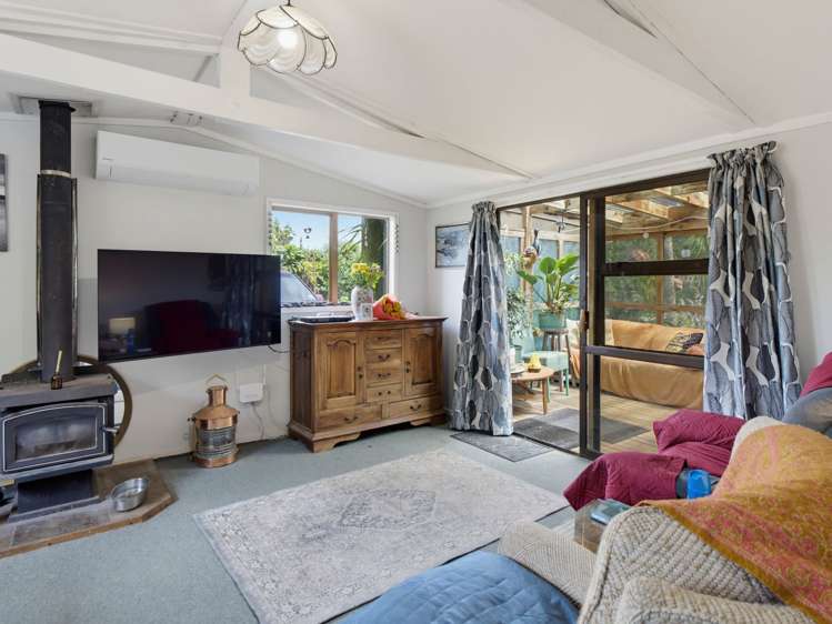 11 Moana Road Tinopai_9