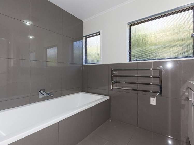 2 Makora Road Otaihanga_13