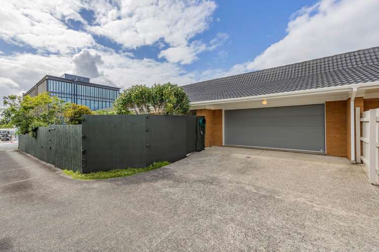 1/18 Kauri Glen Road Northcote_23