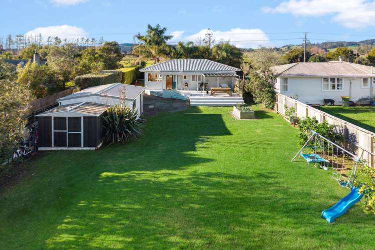237 Parkhurst Road Parakai_12